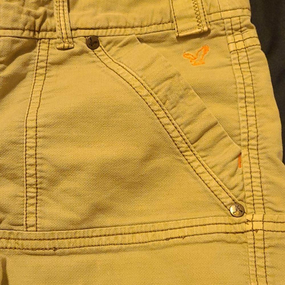 Khaki colred AE shorts - Picture 2 of 3